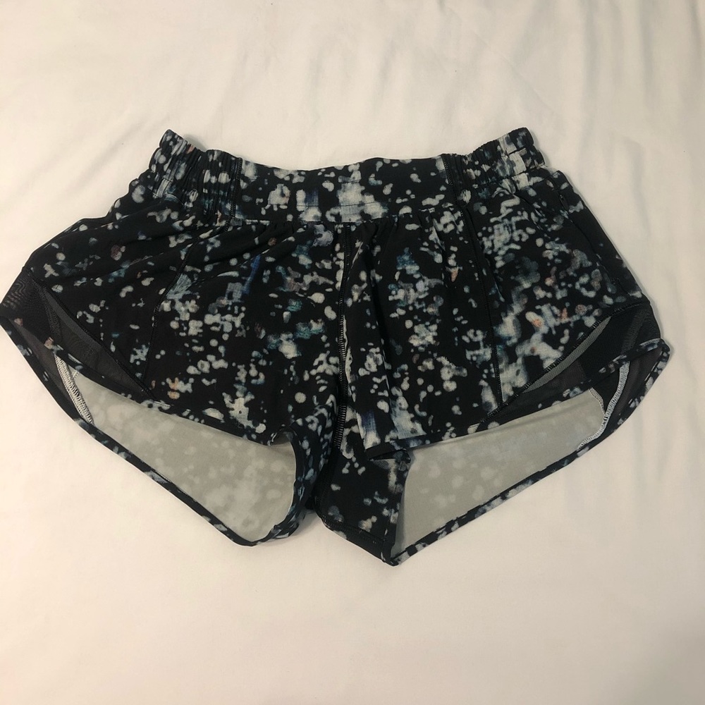 Lululemon gotta hot shorts size 6
